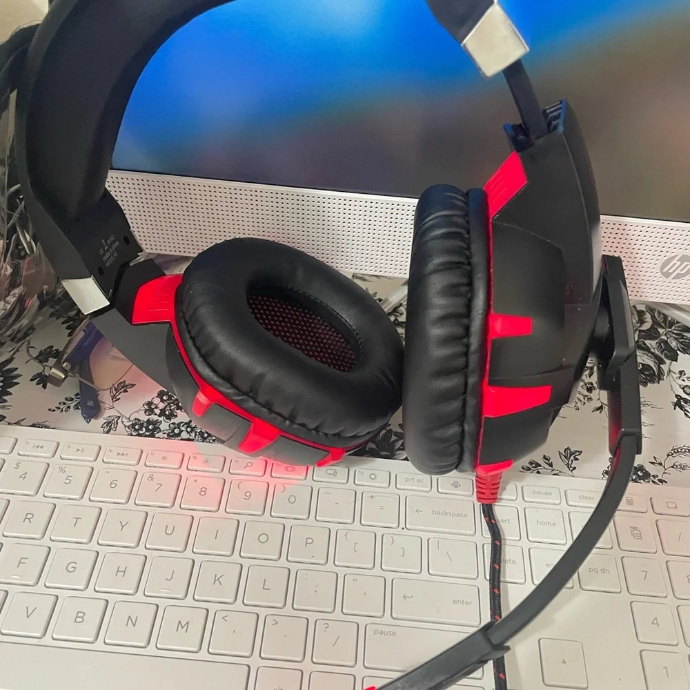 ONIKUMA K2 PRO WIRED LUMINOUS COMPUTER GAMING HEADSET (BLACK RED)